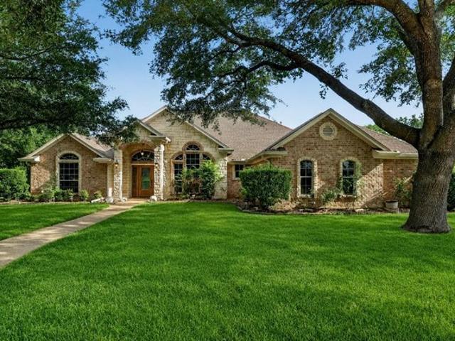 House for sale in Lorena, Texas