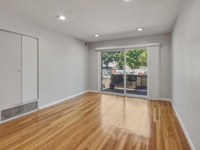 Apartment for rent in Hyde Park, Boston