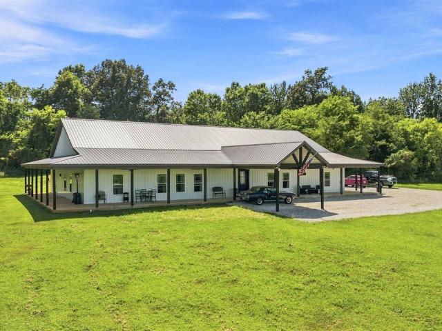House for sale in Cave City, Kentucky