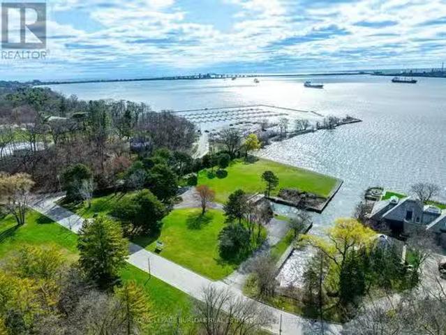 House for sale in Burlington, Ontario