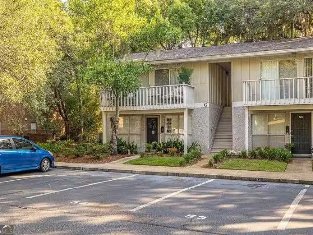 Condo for sale in Brunswick Condo for sale in Brunswick