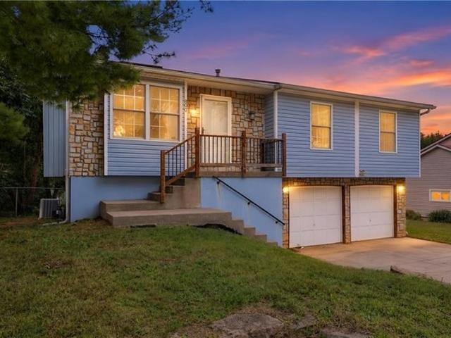 House for sale in Independence, Jackson County