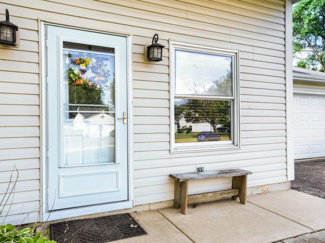 House for sale in Mchenry, Illinois