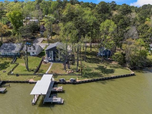 House for sale in Oakhurst, Texas
