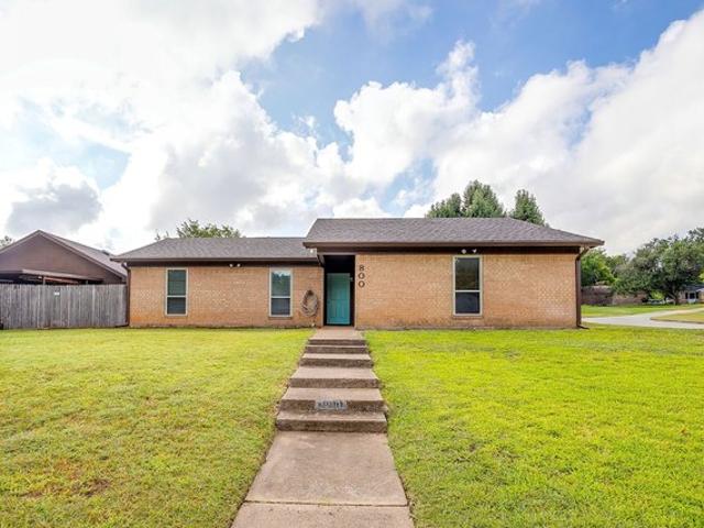 House for sale in Azle, Texas