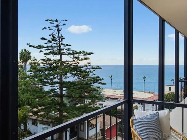 Condo for sale in La Jolla, San Diego