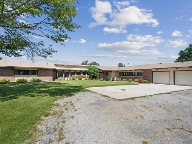 House for sale in Anna, Illinois
