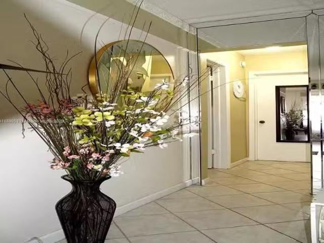 Condo for sale in Hollywood