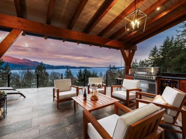 House for sale in Bowen Island, British Columbia