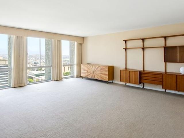 Condo for sale in Canoga Park, California