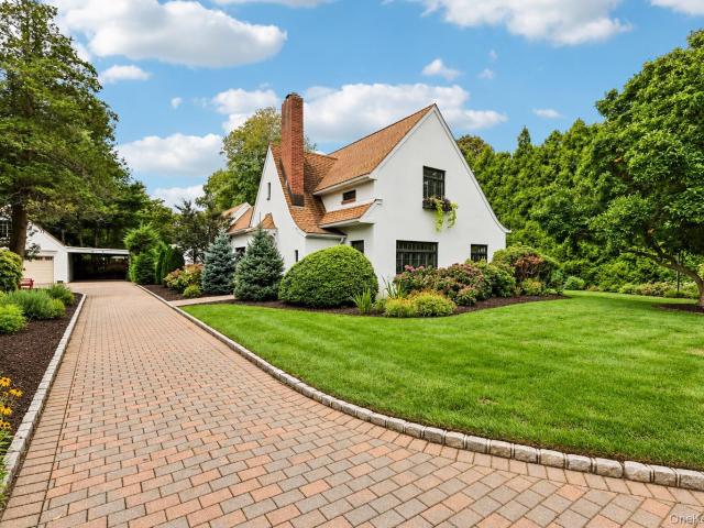 House for sale in Centerport, Town of Huntington