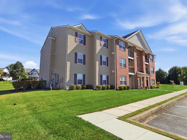 Condo for sale in West Wood Park HOA, Hampstead