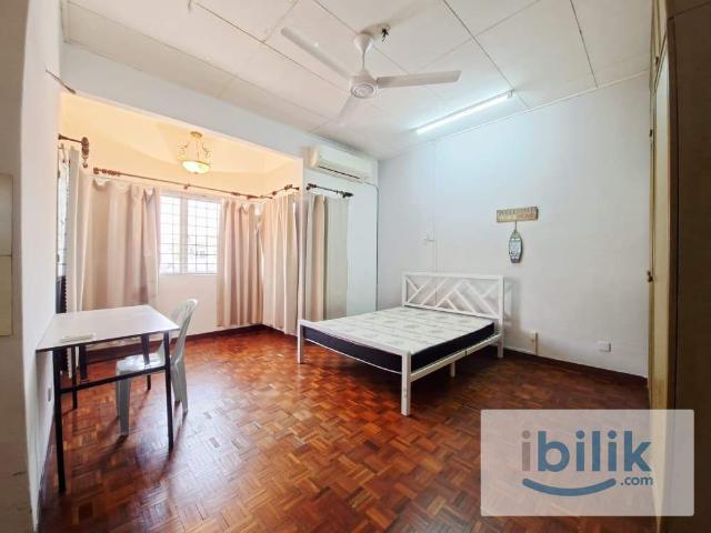 Room for rent in Petaling, Damansara Damai