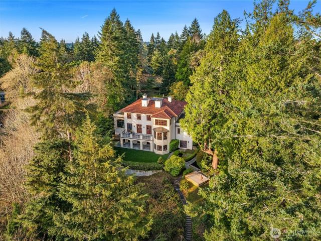 House for sale in Bainbridge Island, Washington