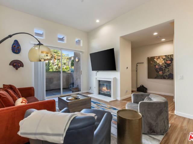 Condo for sale in Culver City, California