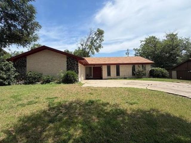 House for sale in Benbrook, Texas