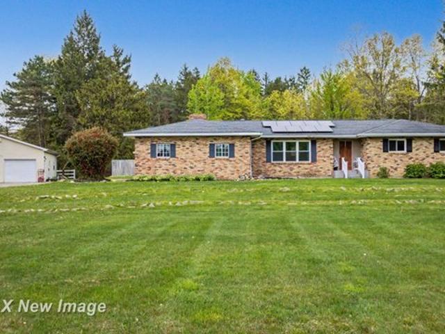 House for sale in Saint Charles, Michigan