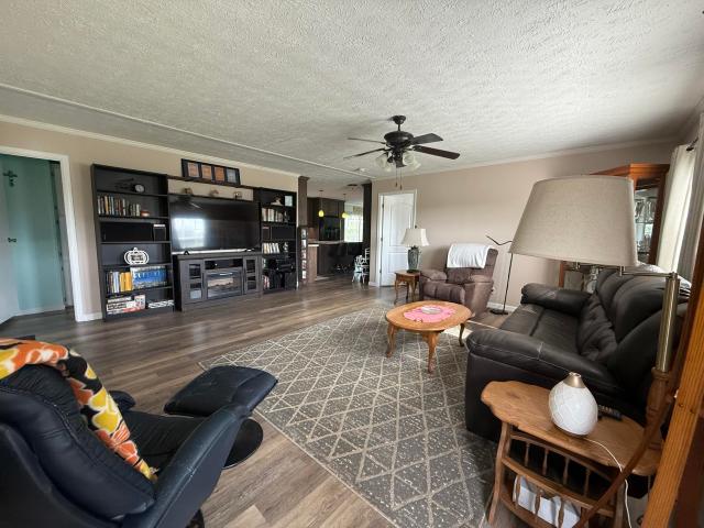 House for sale in Hustonville, Kentucky