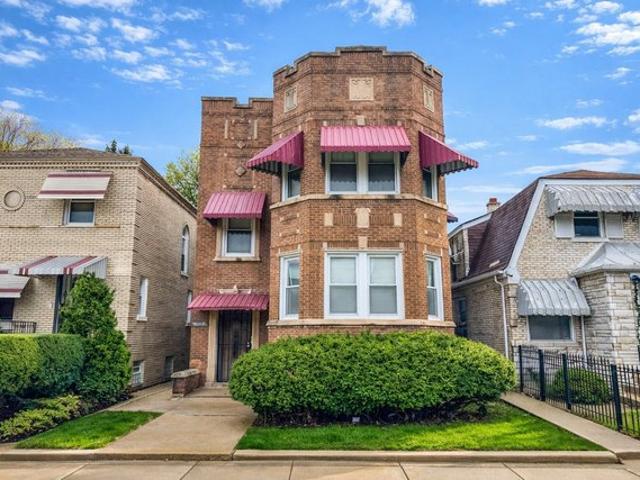 House for sale in Chicago, Cook County