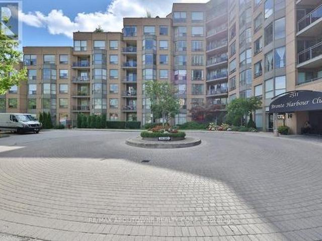 Condo for sale in Oakville, Ontario