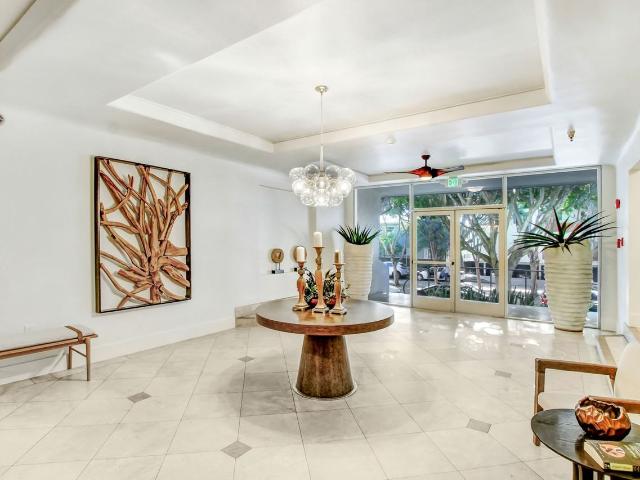 Apartment for rent in Santa Monica, California