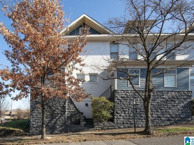 Townhouse for sale in Birmingham, Alabama