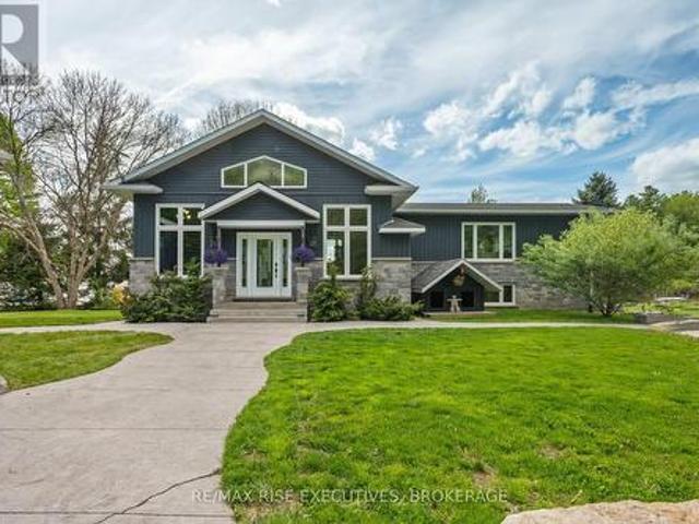 House for sale in Ontario