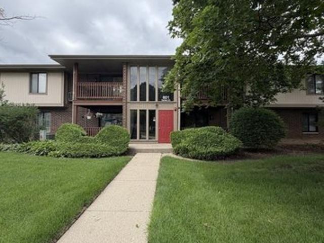 Condo for sale in Streamwood, Illinois