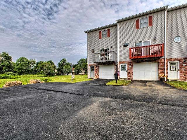 Condo for sale in Greensburg Condo for sale in Greensburg