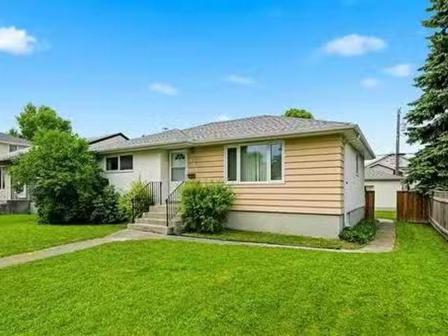 House for sale in East St. Paul, Manitoba