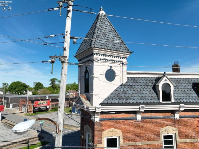 House for sale in Cable Park Historic District, Sandusky