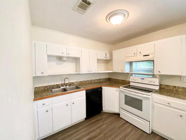 Property for rent in Hurst, Tarrant County