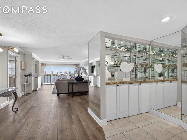 Condo for sale in Lake Park