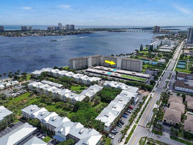 Condo for sale in Lake Park, Florida