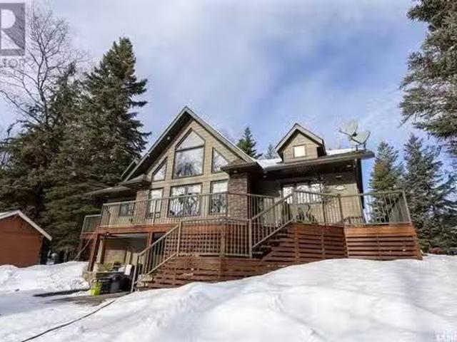 House for sale in Waskesiu Lake, Saskatchewan