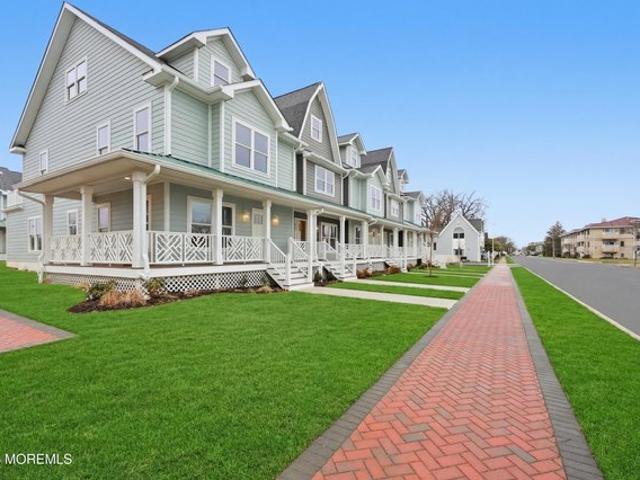 Townhouse for sale in Monmouth, New Jersey