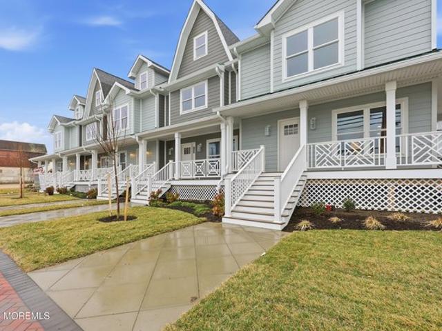 Townhouse for sale in Monmouth, New Jersey