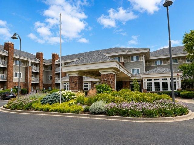 Condo for sale in Elgin, Illinois