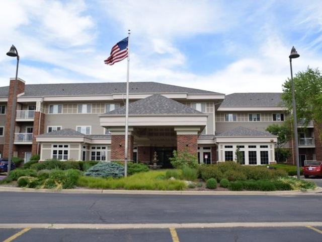 Condo for sale in Elgin, Illinois