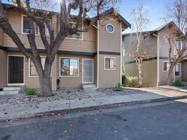 Townhouse for sale in Hollister, California