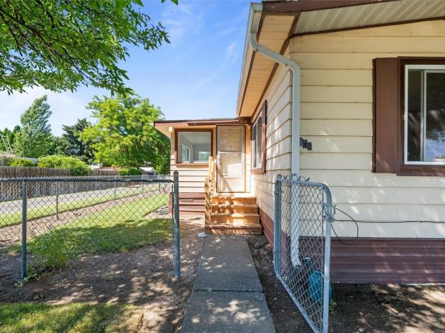 House for sale in College Place, Washington