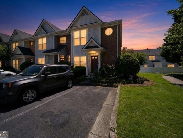 Condo for sale in Suwanee, Georgia
