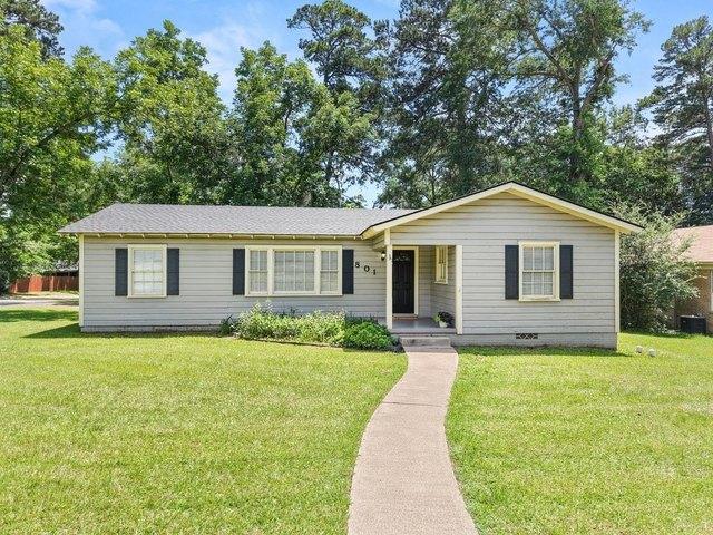 House for sale in Gilchrist, Texas