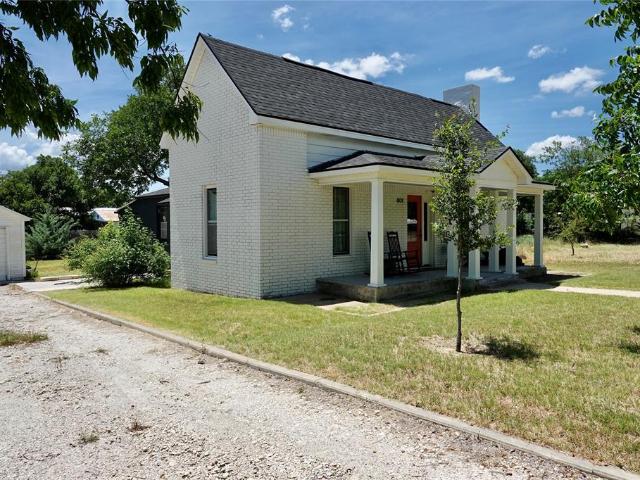 House for sale in Mills, Texas