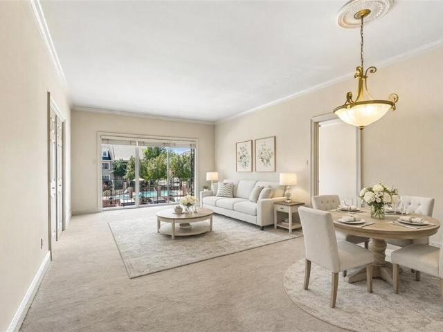 Condo for sale in Metairie, Louisiana