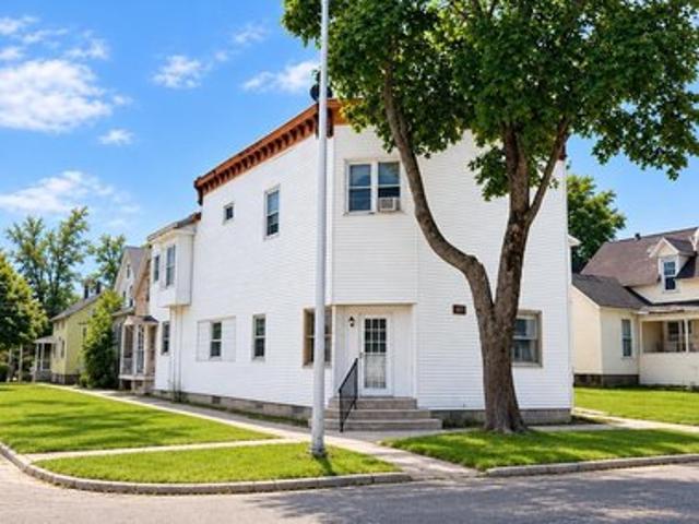 House for sale in Escanaba, Delta County