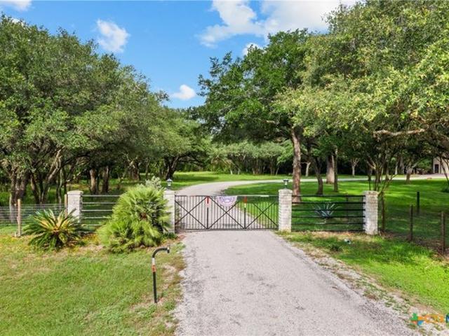 Farm for sale in Victoria, Texas