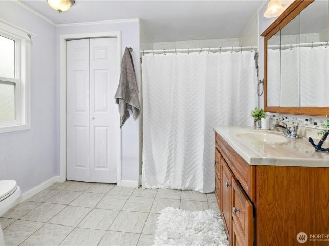 House for sale in Oak Harbor, Washington