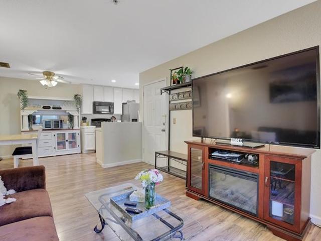 Condo for sale in Antelope, California