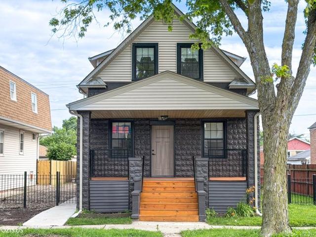 House for sale in Lyons, Illinois